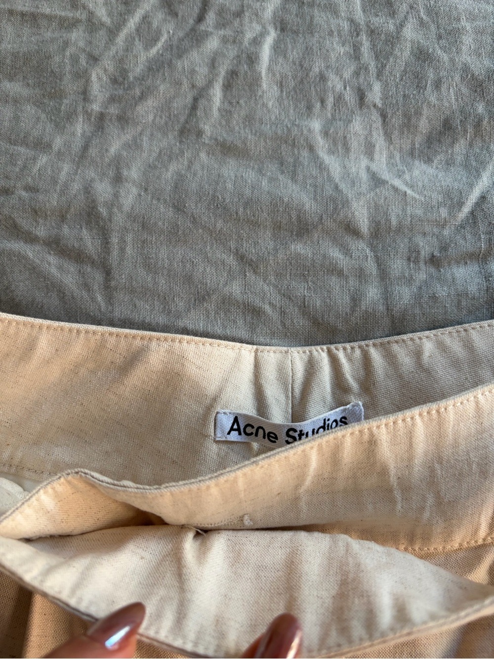 Acne Studios Cotton-Linen Belted Bermuda Shorts, Size 34 - Picture 8 of 14